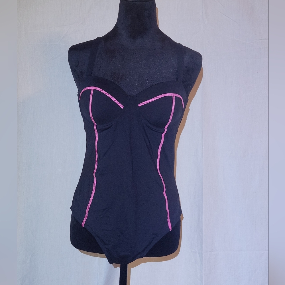 NWOT Betsey Johnson Black and Pink One Piece Swimsuit size large